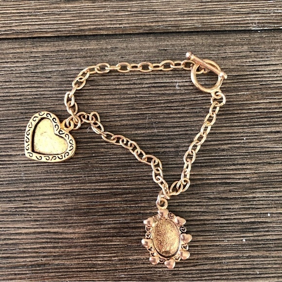 Gold metal picture frame charm bracelet - Picture 1 of 2